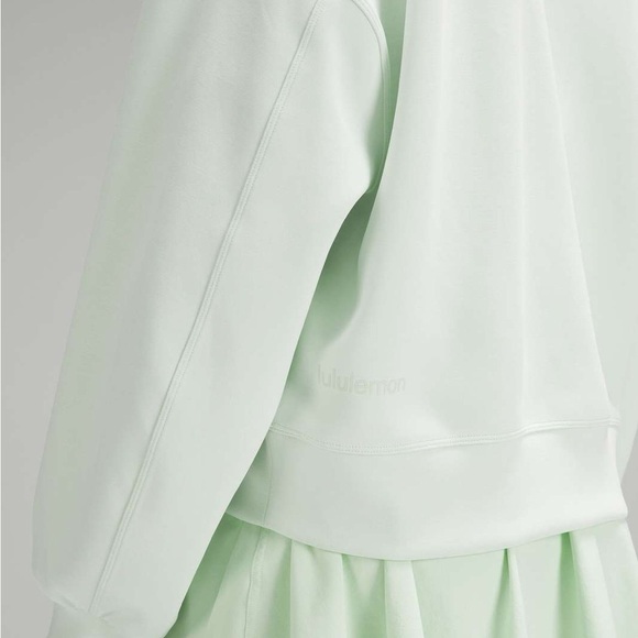 Lululemon Softstreme Perfectly Kohlrabi Green
Oversized Cropped Crew Sz 0 - Picture 2 of 14
